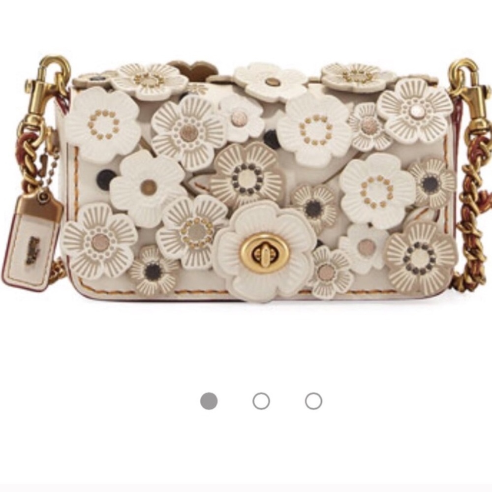 Coach Tea Rose Appliqué Dinkier Cross Body Bag